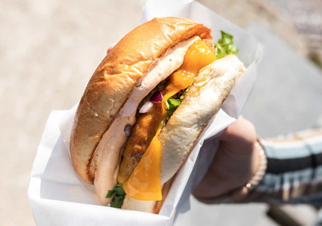 Saftig cheeseburger fra Burger Foodtruck
